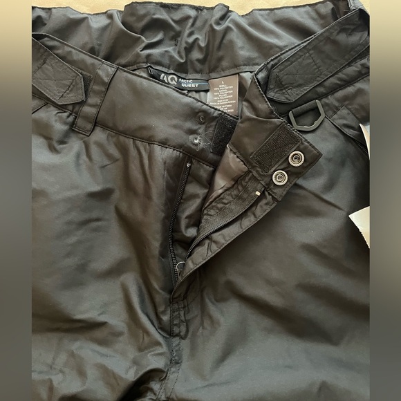 Arctic Quest Size Large Snow Pants, Cargo Ski Pants, Water & Wind Resistant - Picture 2 of 6